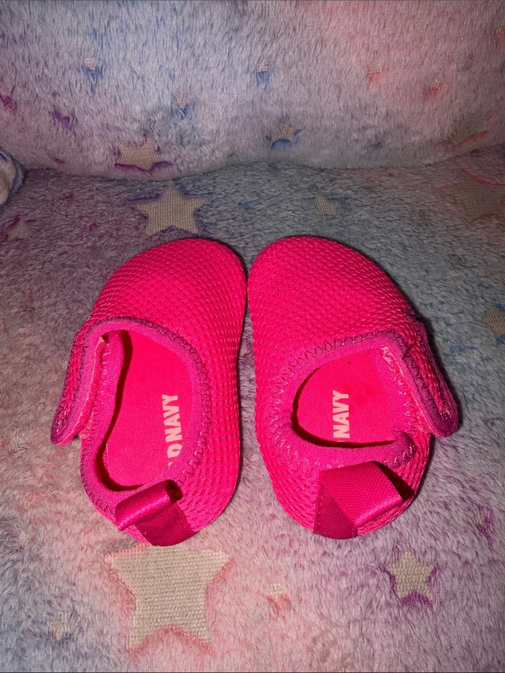 Old Navy Hot Pink Mesh Baby Slip-On Shoes